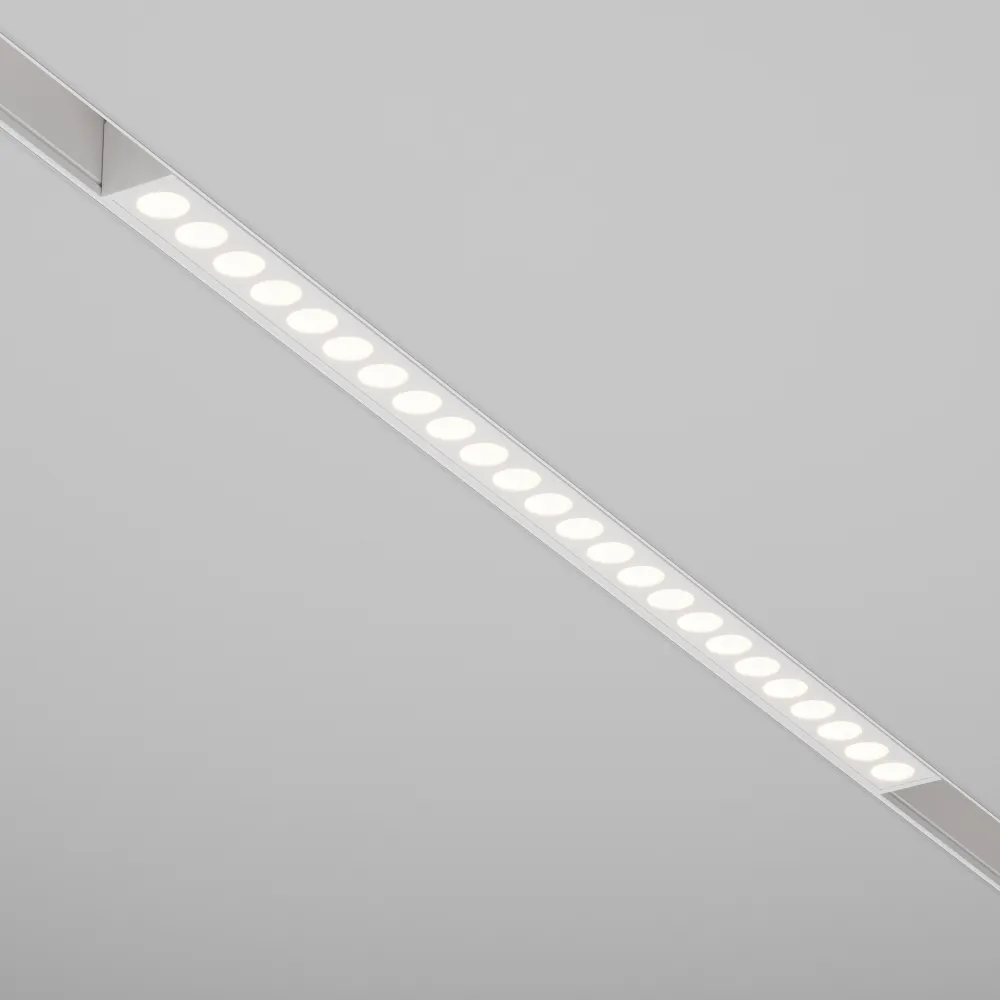 Magnetic track light TR031-4-24WTW-DD2-W