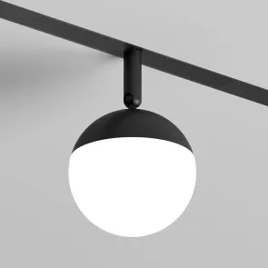 LED tračna svetilka. LED svetilka za tirnični sistem v obliki krogle. Pametna šinska LED svetilka